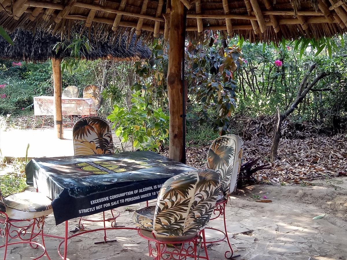 Travellers Inn Resort Malindi Kijiwetanga Exterior photo