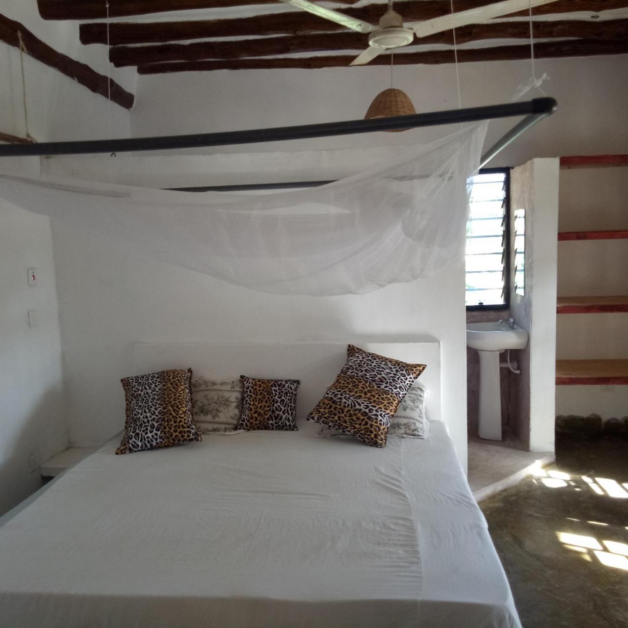 Travellers Inn Resort Malindi Kijiwetanga Exterior photo