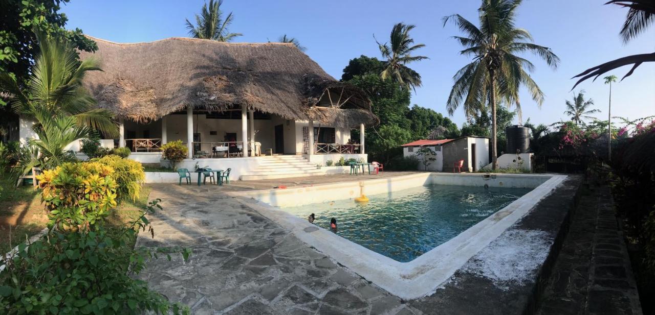 Travellers Inn Resort Malindi Kijiwetanga Exterior photo