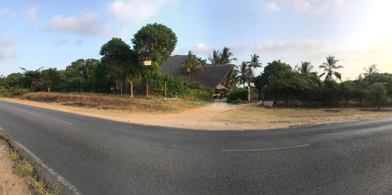 Travellers Inn Resort Malindi Kijiwetanga Exterior photo