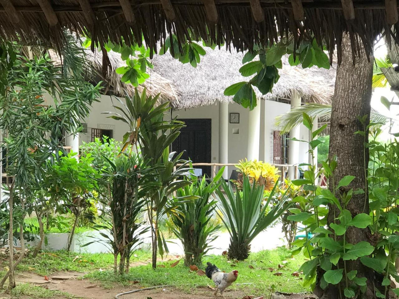 Travellers Inn Resort Malindi Kijiwetanga Exterior photo