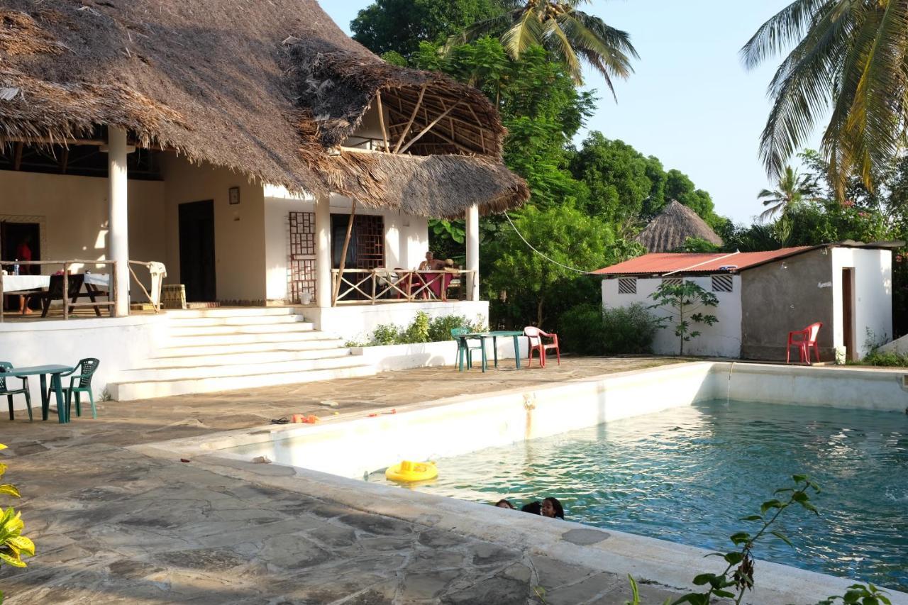 Travellers Inn Resort Malindi Kijiwetanga Exterior photo