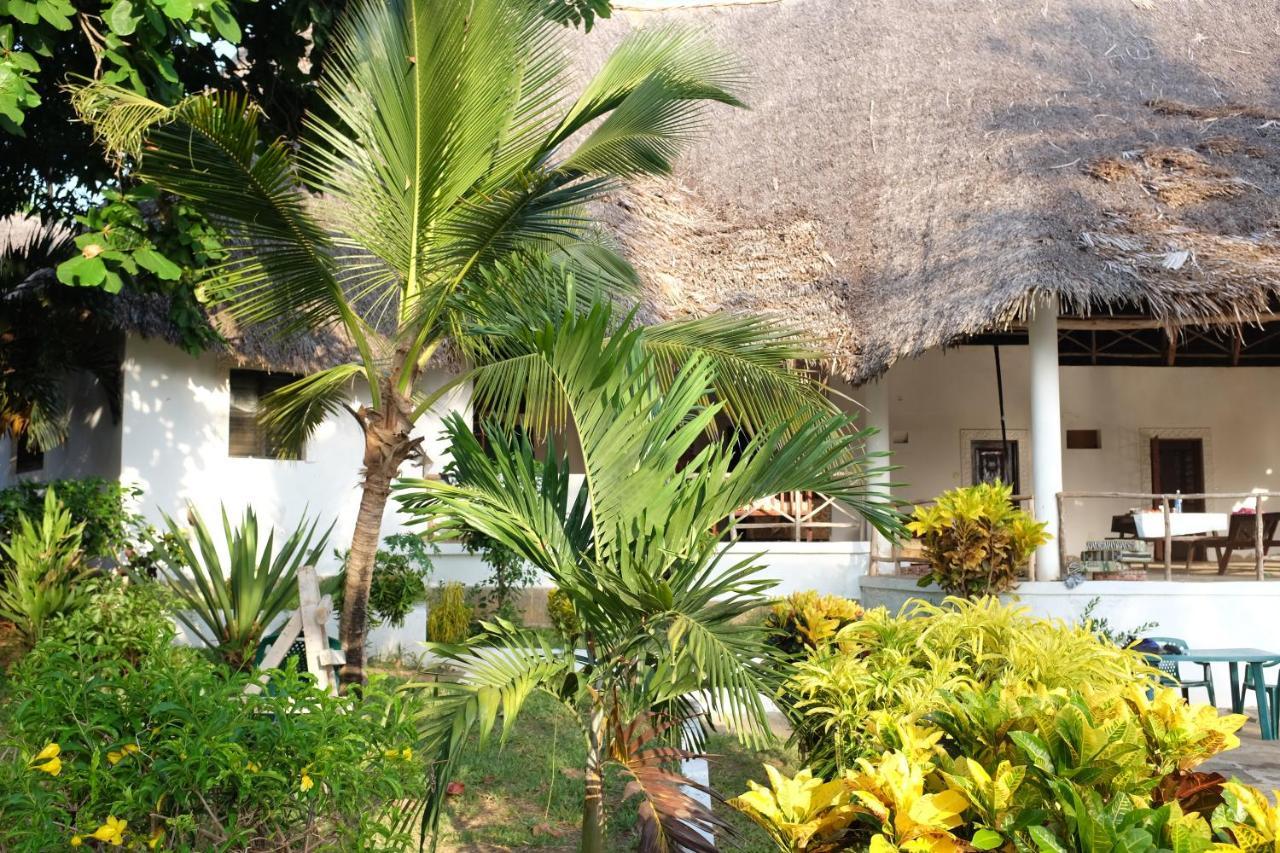 Travellers Inn Resort Malindi Kijiwetanga Exterior photo