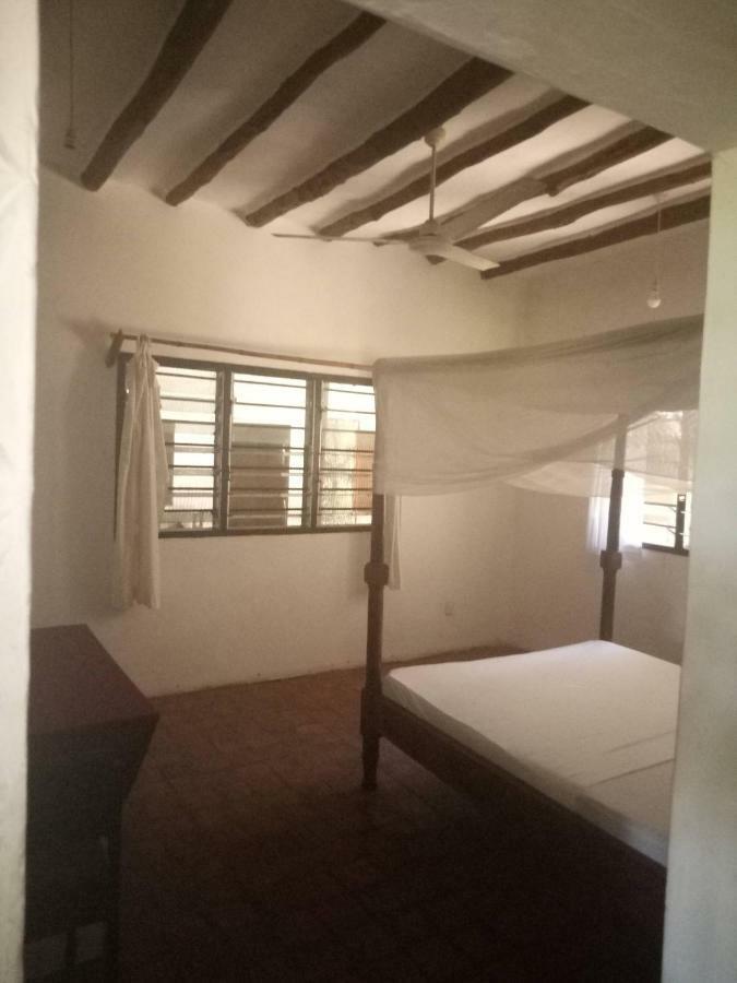 Travellers Inn Resort Malindi Kijiwetanga Exterior photo