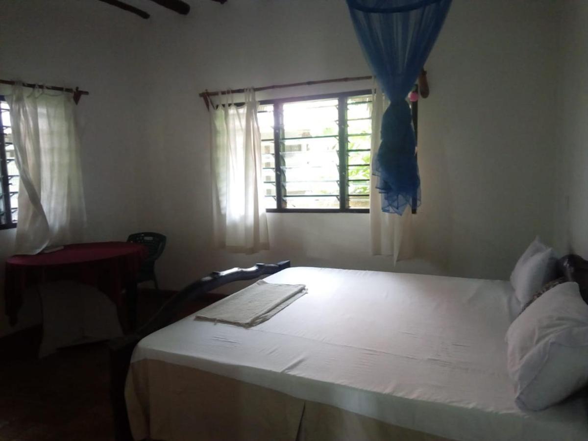 Travellers Inn Resort Malindi Kijiwetanga Exterior photo